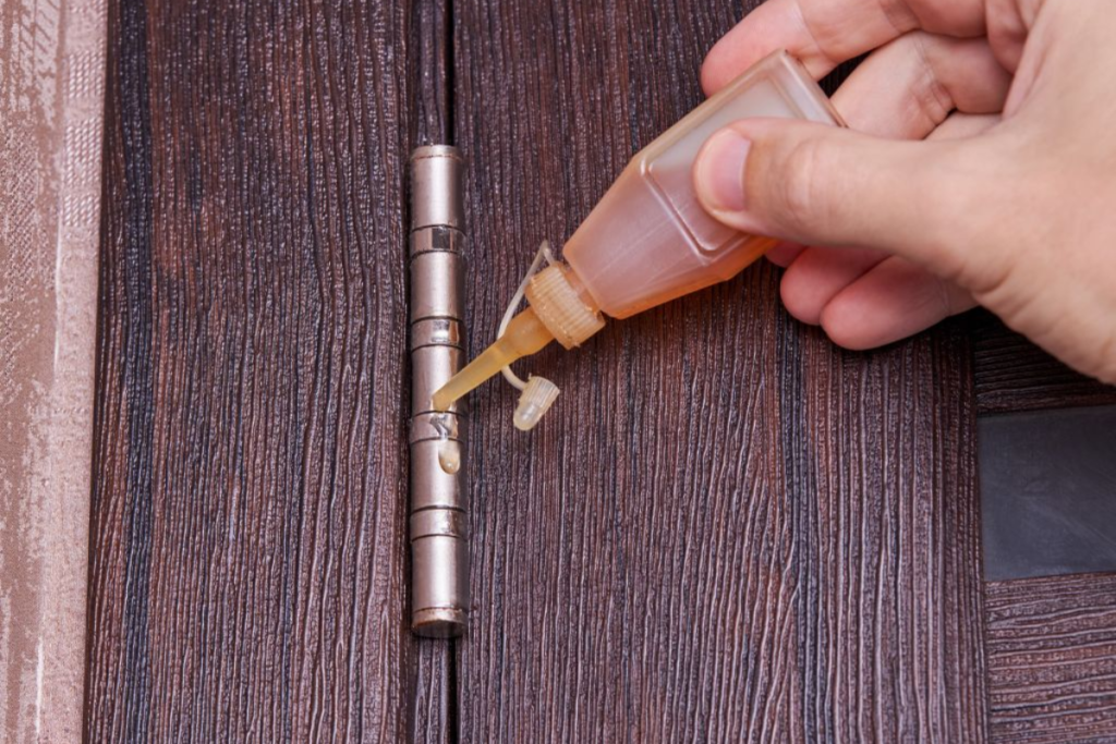how to fix squeaky door